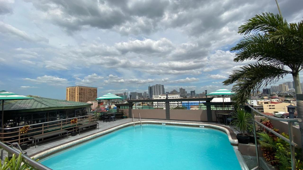 Urban Travellers Hotel Pasay Exterior photo